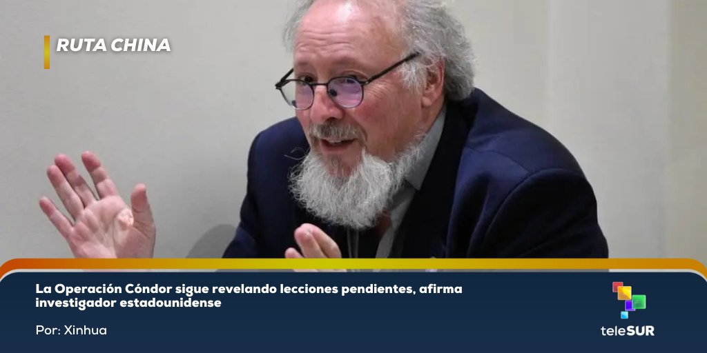 teleSURtv's tweet image. La Operación Cóndor, un sistema de coordinación represiva entre los régimenes militares del Cono Sur que persiguió y eliminó a miles de personas por motivos políticos, sigue revelando lecciones pendientes, dijo el investigador estadounidense Peter Kornbluh, 50 años después del…