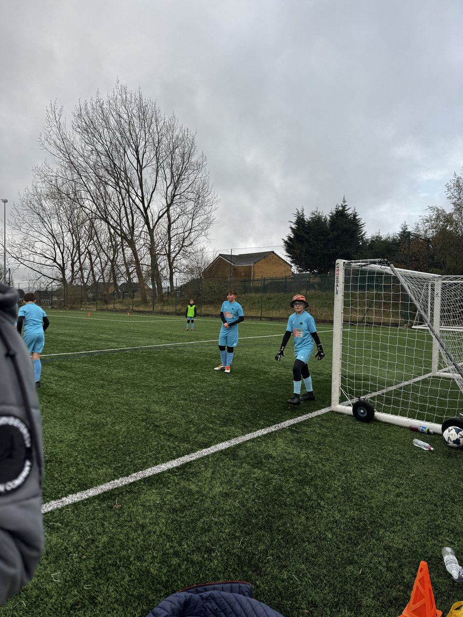 Kazza_belle's tweet image. A day of football! Watching our Laurie train first and then over to Bolton on the train  to watch #bcafc with my pals! Too work across Rail industry keeping us safe! Fab day out! Highlight was when a city fan warned his mates to keep back from Yellow line at Horwich Parkway!