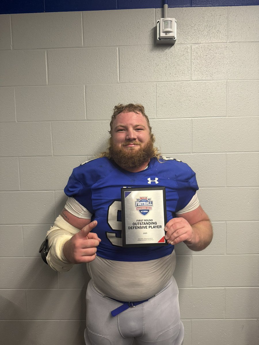 First Round Outstanding Players 

Offensive Player of the Game: Adjaye Dandridge
Defensive Player of the Game: Nate Johnson

#Grit #LYB