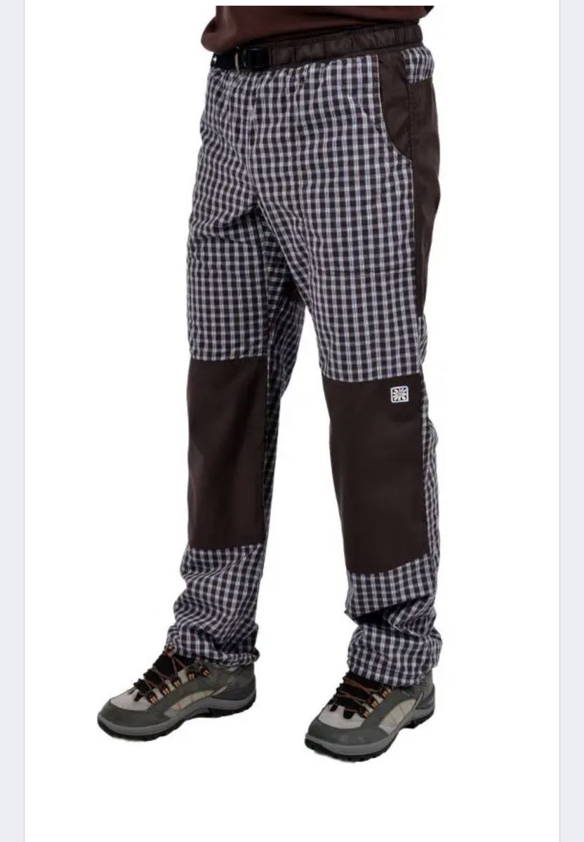 tvuj vedouci na detskem tabore, ucitele na turistickem vyletu kazdej druhej turista na ture v adrspachu a oni zajebou tenhle nevkusnej shiiit