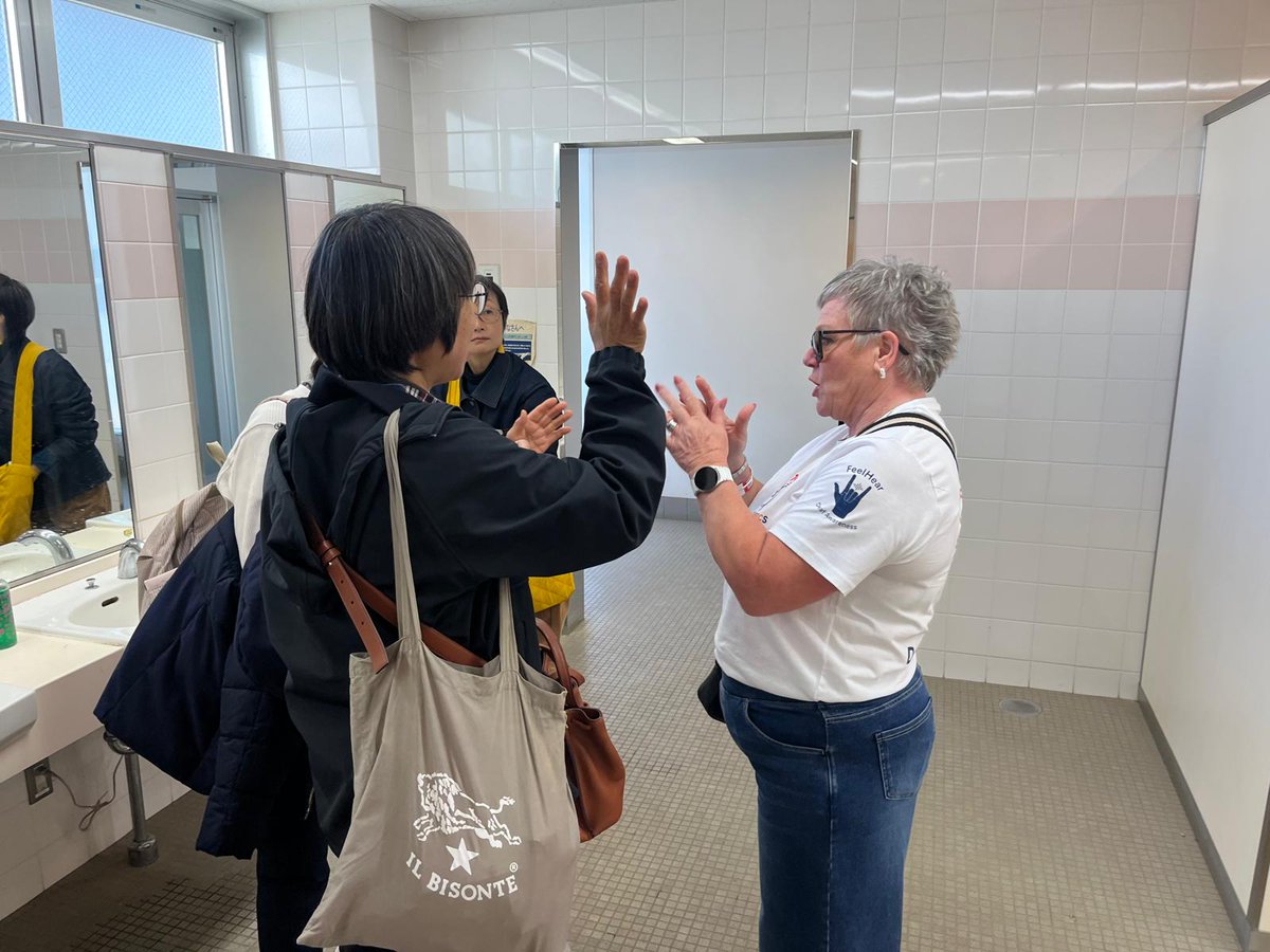 East Coast Lipspeaking tweet media