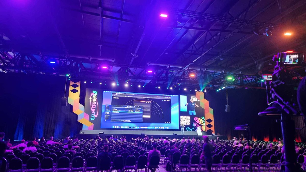 ethernal_tech's tweet image. EthProofs Day was the clear highlight of @EFDevcon Buenos Aires.

@drakefjustin’s live demo: proving Ethereum in real time.
@jbaylina shared vision for @ziskvm.

Hats off to @eth_proofs.

See you next year!

#EthProofsDay #DevconnectARG @ethereum  @ethereumfndn