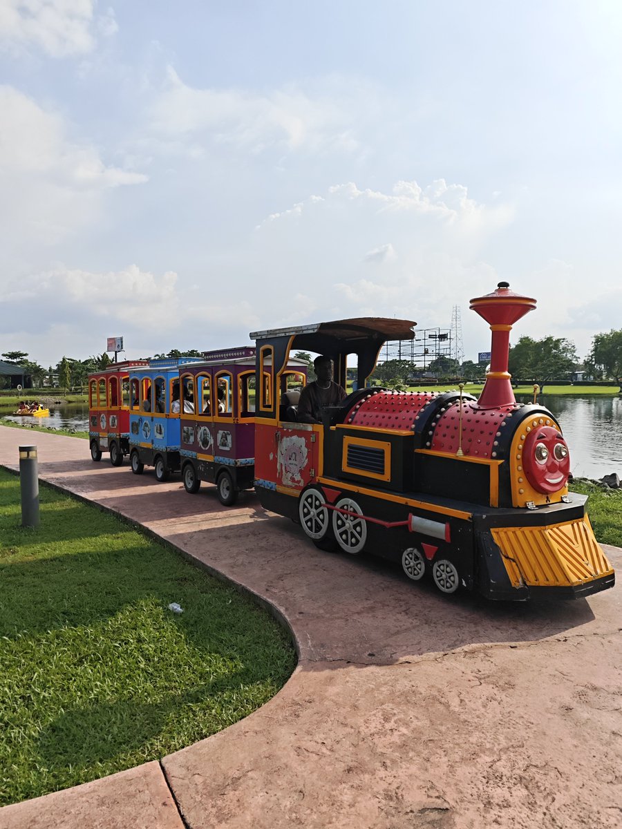 Some sample shots from Nothing Phone (3) after NothingOS 4.0 update 

#WithNothing