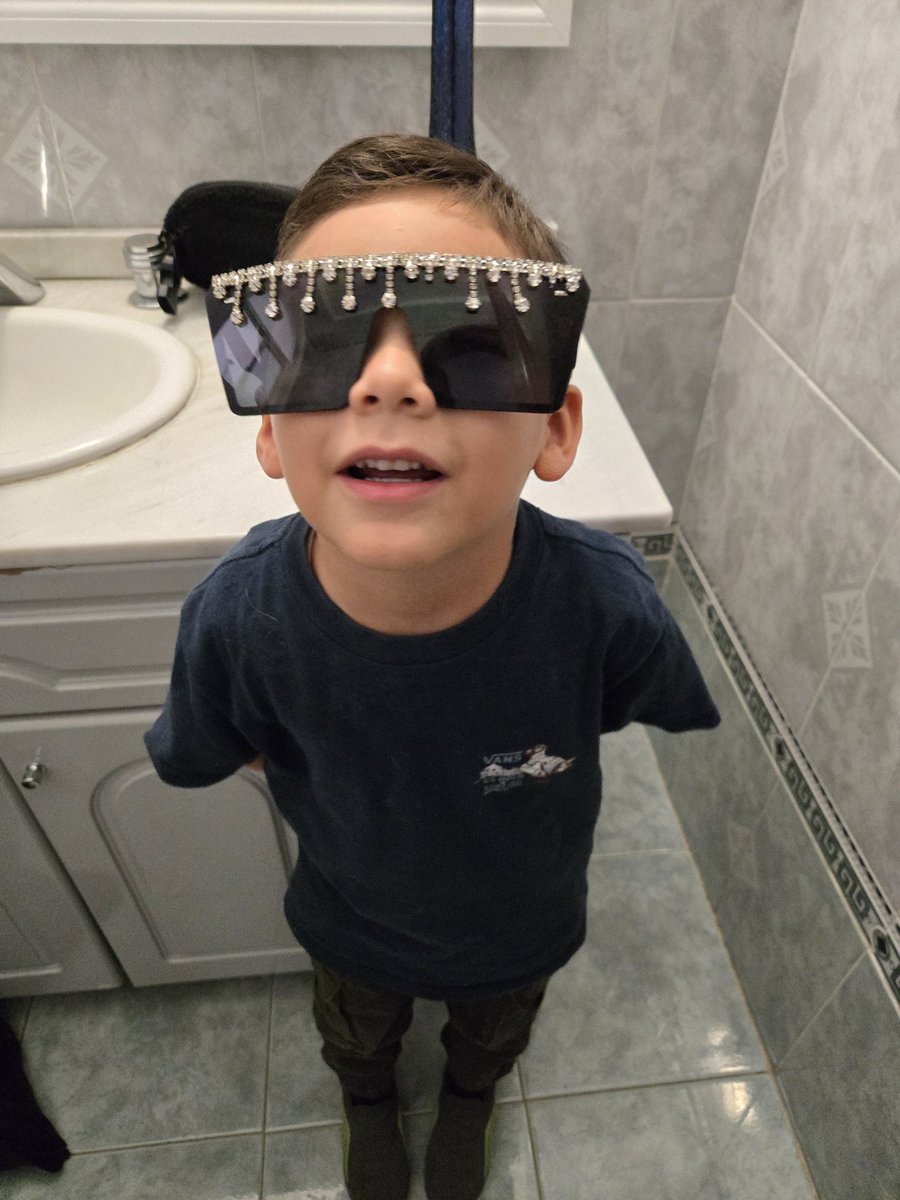 DramaQueenRemix's tweet image. El #Mor ya trae todo su #Flow 🔥😍 anda muy bellako mi bebé! 🖤🔥