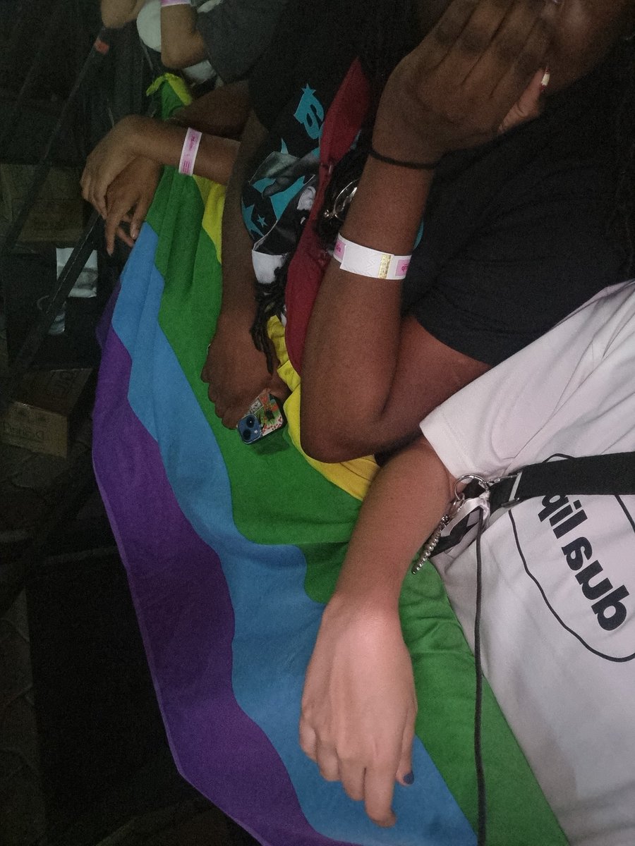 infelizmente vao nos assumir pra dua lipa