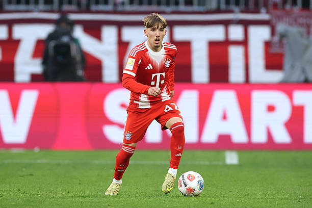 "I hope I impress everyone. It makes me happy when everyone speaks well of me," Lennart Karl told Sky after scoring one goal and setting up another against Freiburg. "I'm just very daring. I'm not afraid of my opponents."

[via <a href="/SPORT1/">SPORT1</a>] #FCBSCF