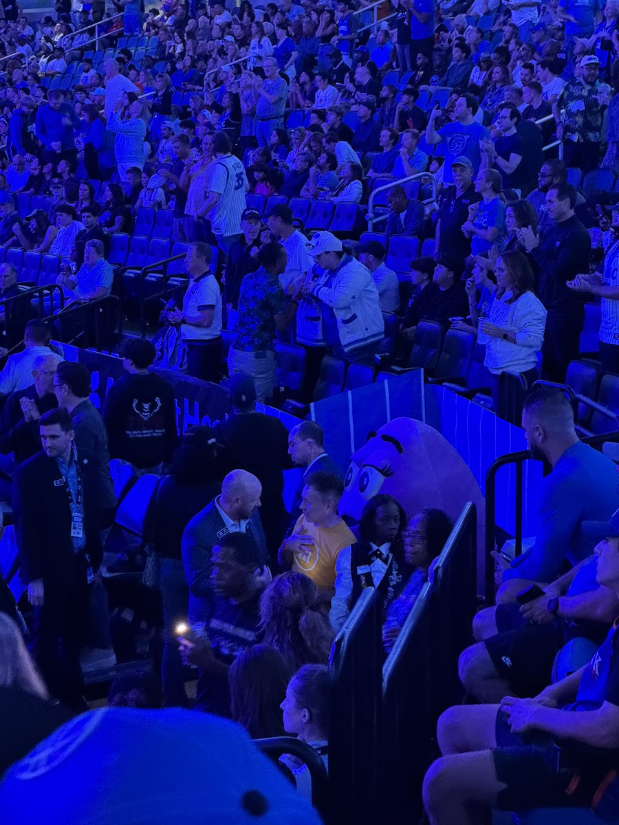 MaybeAlec's tweet image. WE HAVE A M&amp;amp;M