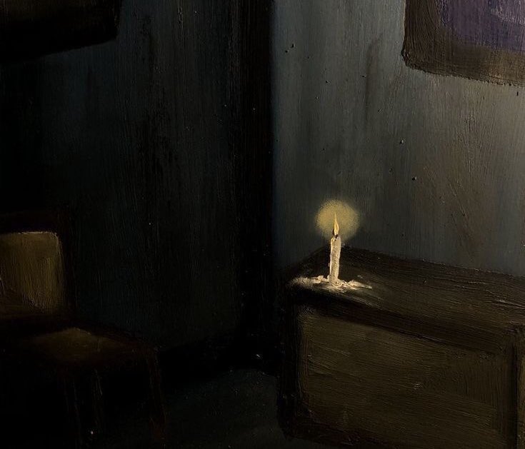 Bakıp büyütemediğin düşünceler doğurur gece; gün aydınlanınca taşlaşır, mum ışığını ararsın.

N.R