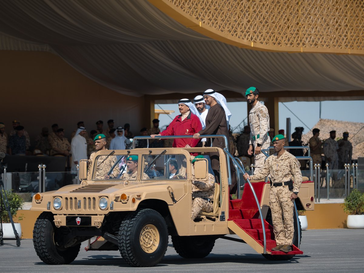 bna_ar's tweet image. جلالة الملك المعظم القائد الأعلى للقوات المسلحة وأخوه سمو رئيس دولة الإمارات العربية المتحدة القائد الأعلى للقوات المسلحة يتفضلان بحضور التمرين العسكري المشترك (التمرين البحريني الإماراتي ربدان شويمان)

tinyurl.com/2n2dx8mh