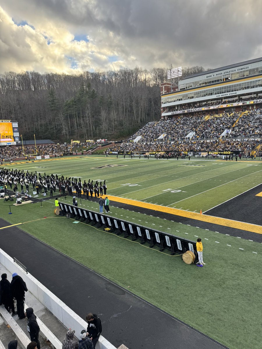 Had a great gameday visit at App State!  Thanks again for the invite. <a href="/FBCoach_Spoon/">Spoon</a> <a href="/COACHSLOCUM/">Aaron Slocum</a> <a href="/hodge_grier/">Grier Hodge</a> <a href="/coachmogridge/">Allen Mogridge</a> <a href="/WestonScambler/">AppStateNews</a>