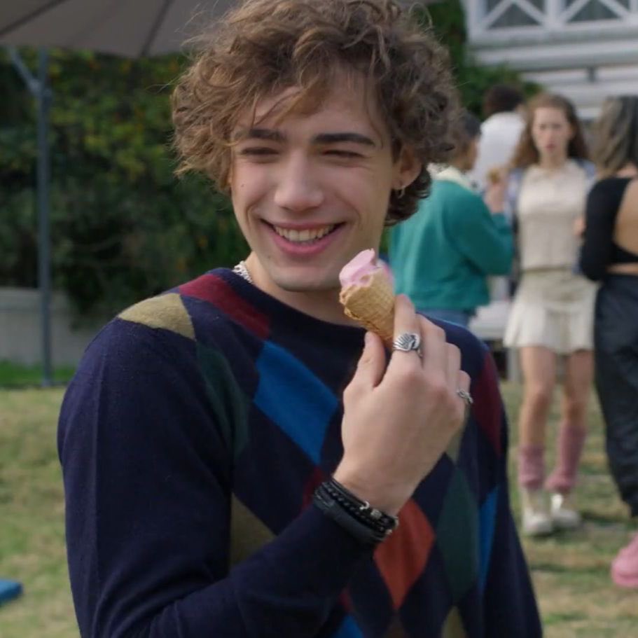 dailybelmonte's tweet image. this or that 

QUEREMOS MARGARITA DOS