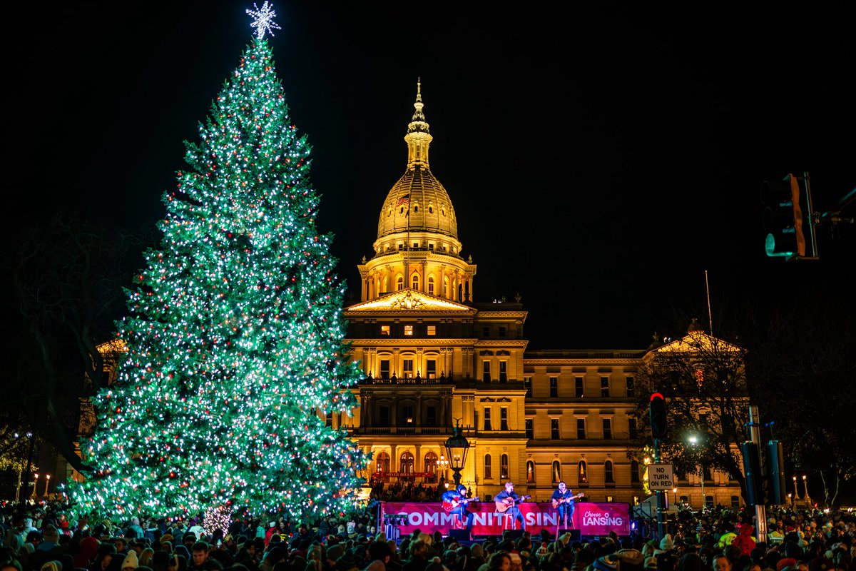 SilverBellsintheCity tweet media