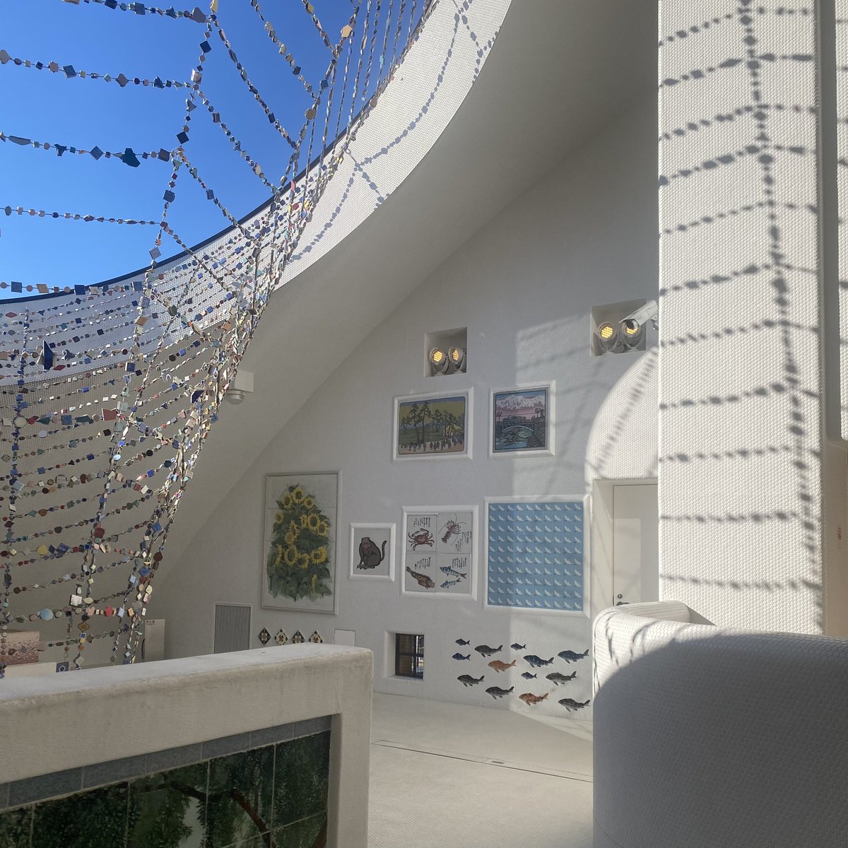 rakusaaa's tweet image. my parents’ ceramic workshop is in a small old city in Japan known for its Mino-yaki ceramics! There’s not much to do here, so sometimes we just go to this little tile museum nearby and eat udon afterwards 🍜