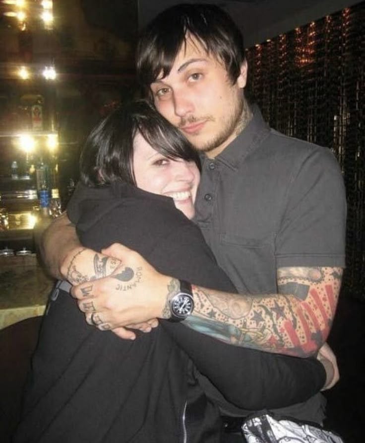 caopatetico's tweet image. eu to chorando eu amo ela