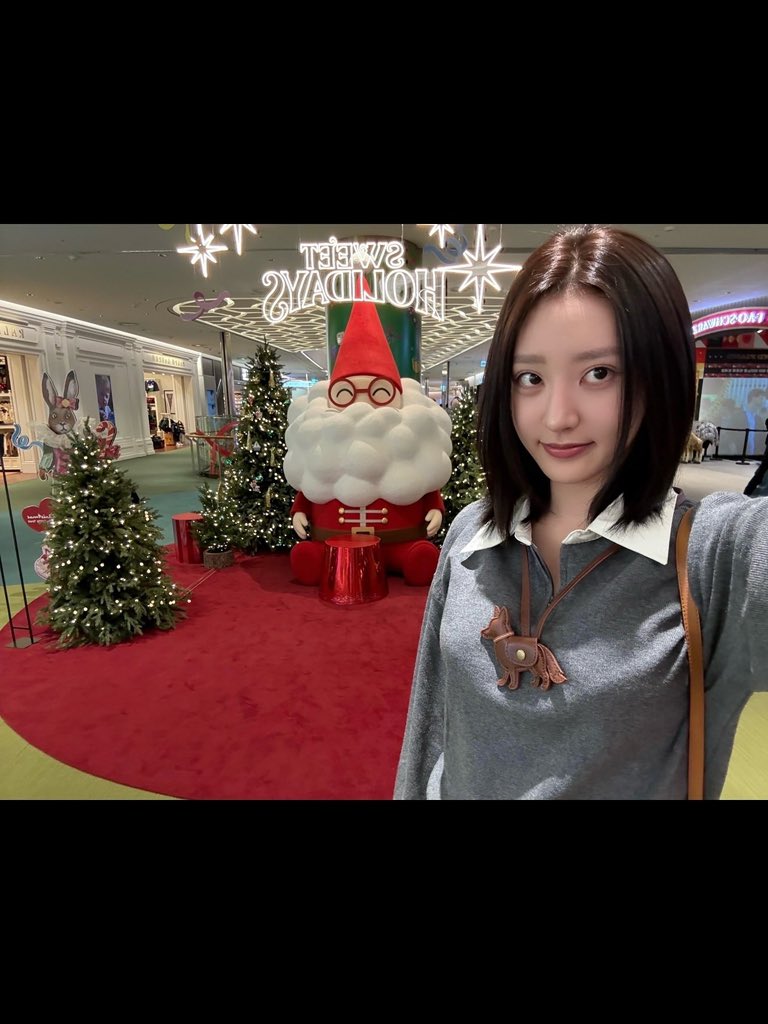 H1KEYFrance's tweet image. (🎞️) INSTAGRAM – 22.11.25 

#HWISEO ➥ 🥱🍟

› @H1KEY_official #H1KEY #하이키