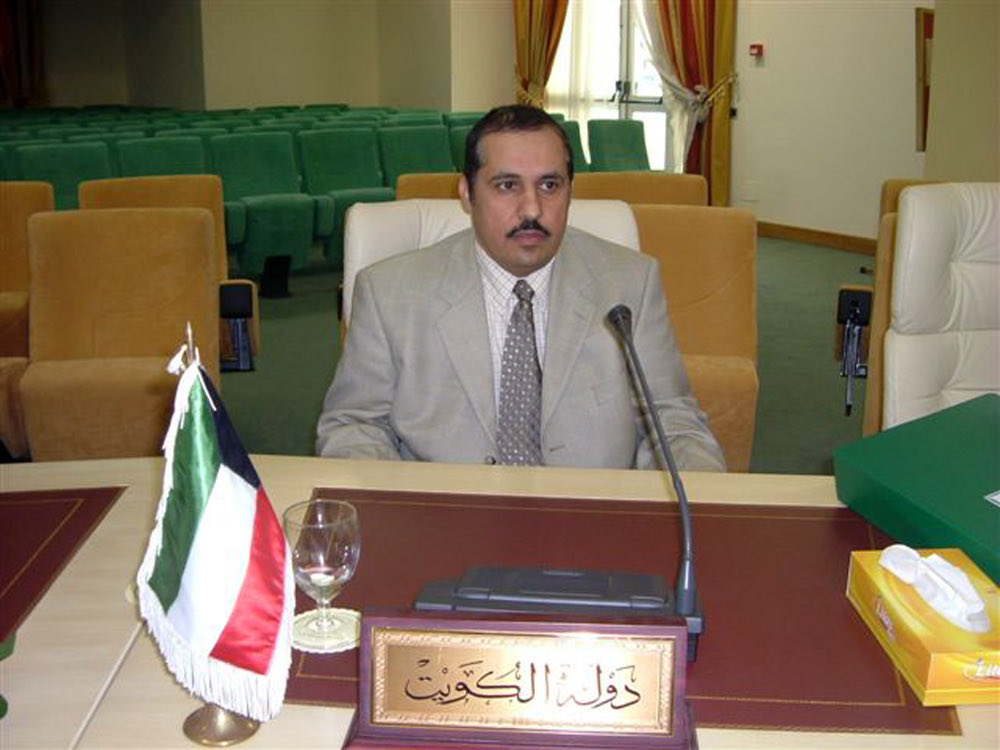 سبحان الله 

صارلي يومين أشوف صورته الله يرحمه وأسكت 
لا أعرف  أو  لا أدري كيف أنعي شخص نفس 
الفريق الراحل صالح غنام العنزي 

معرفتي فيه قديمه 
منذ  أن كان ضابط مباحث وبصفتي محامي كنت على تواصل شبه دائم وغير منقطع معه  ،،،،

طالما نحن شهود الله في أرضه 
أقسم بالله وأيم الله