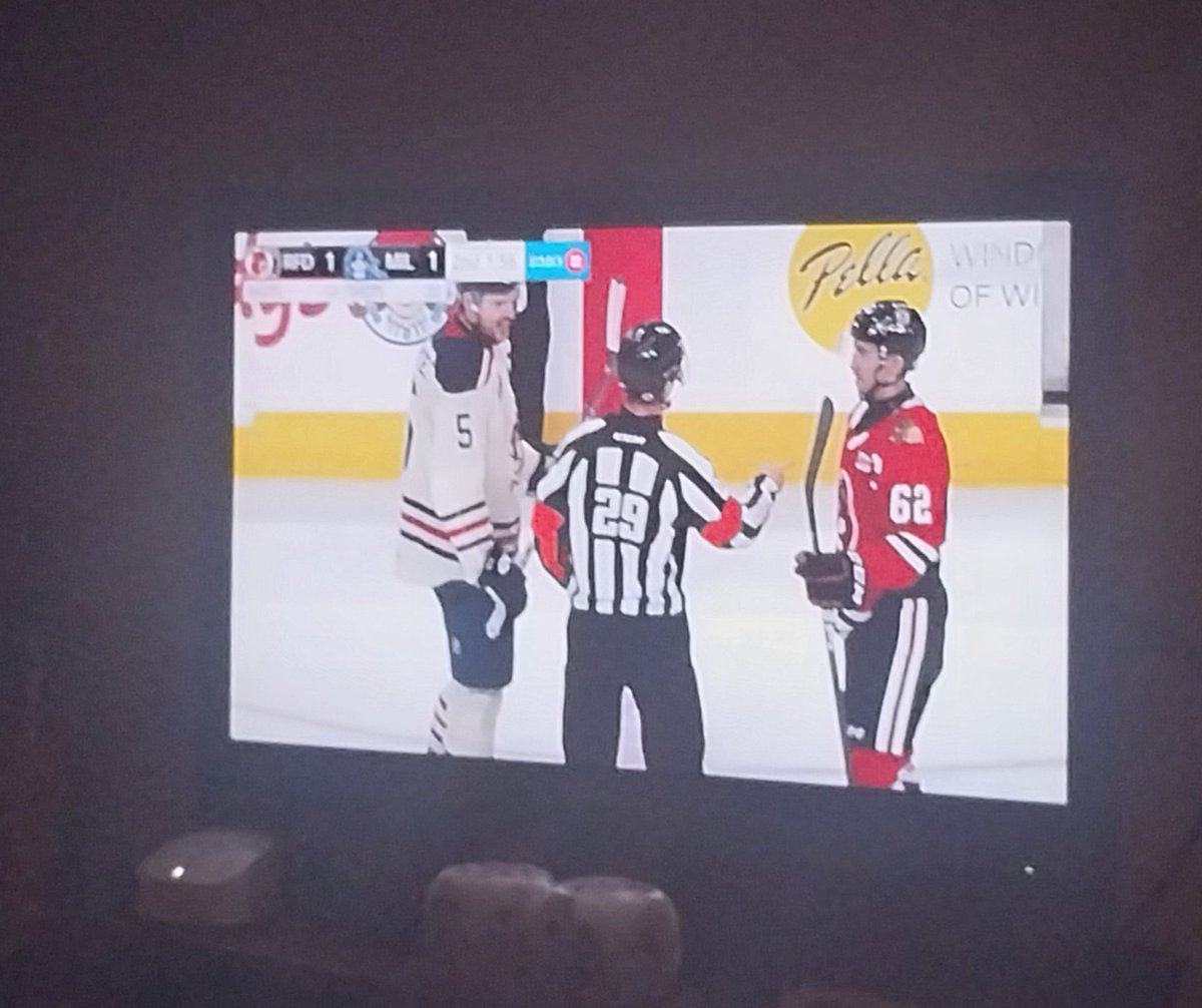 MG sells on #eBay tweet media