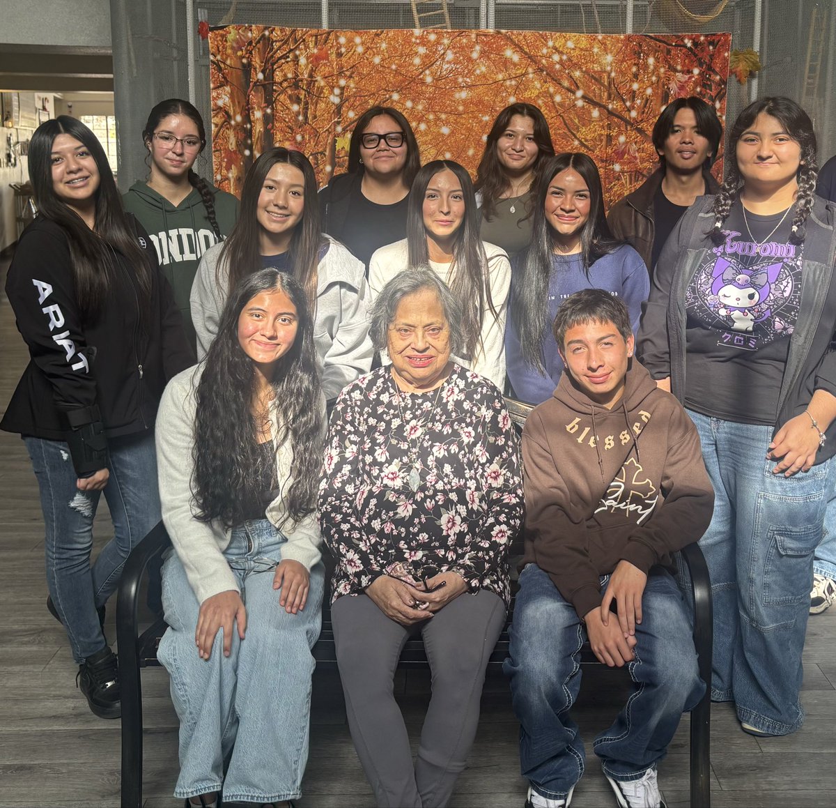 Contreras_MECHS's tweet photo. NTHS members made Christmas decorations at Simpatico East Senior Living! A big thank you to Mrs. Maggie, a retired educator who welcomed and facilitated our visit today. #PhoenixFamily #TeamSISD https://t.co/HIsIiTWIXe