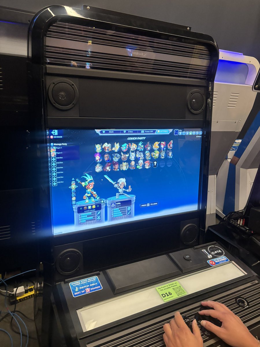 There’s a brawl cab in the arcade ?!