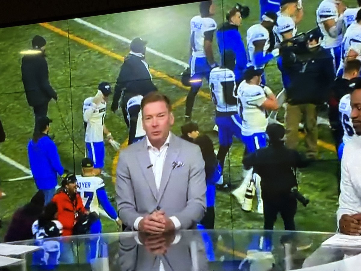 Mtl beats Sask in Vanier Cup. Ok. Feels a little bit good for a minute but I wanted the Grey Cup!