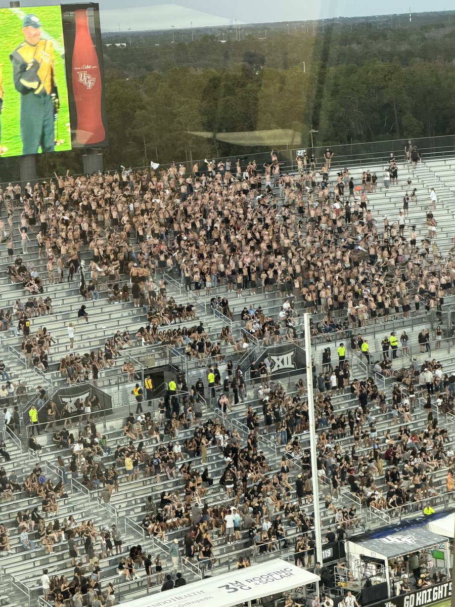 osmattmurschel's tweet image. How bad are things right now? Shirtless fans are making their way to the top of the stadium. #ucf