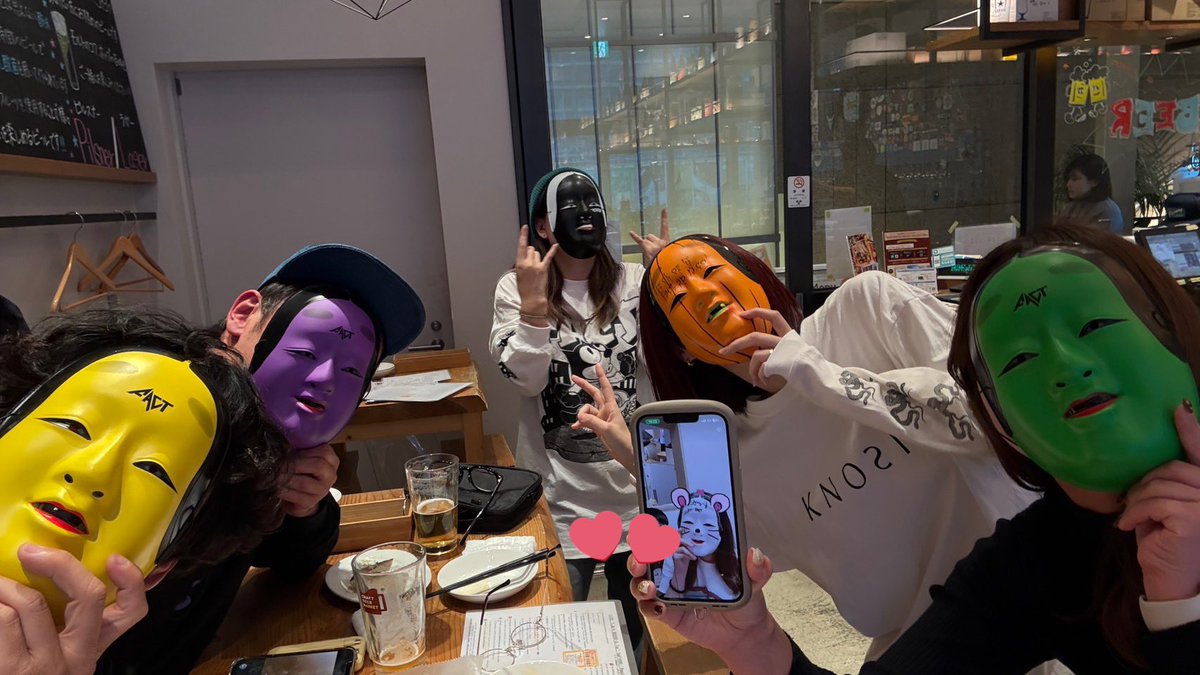 ren09hina07's tweet image. 2025.11.22

FOSS会
久しぶりみんなに会えてFOSSも飲めて
最高すぎた。。。(´；ω；｀)💗
やすこちゃんも参加できてよかった♡♡
ほんとみんな大好きです🤍🤍

 #FACT
 #FOSS 
 #能面姉妹