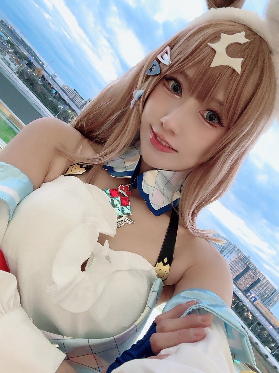 minta_m's tweet image. おはめろサンデー✨️ 素敵な休日を(୨୧ ❛ᴗ❛)✧  
ダートの前でパシャリ📸✨️なアイちゃん🤣
次は冬コミでお会いしましょう𝐧𝐞𝐱𝐭…🧸𓈒 𓏸 

#cosplay #コスプレ #サーコス #ウマ娘 #ウマ娘プリティーダービー  #ダート #アーモンドアイ
