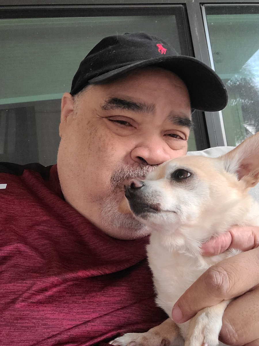 barrycunningham's tweet image. My boy is home! Robin and I...and Lily are so happy that Midas is home.
Thanks for all of the well wishes and prayers!