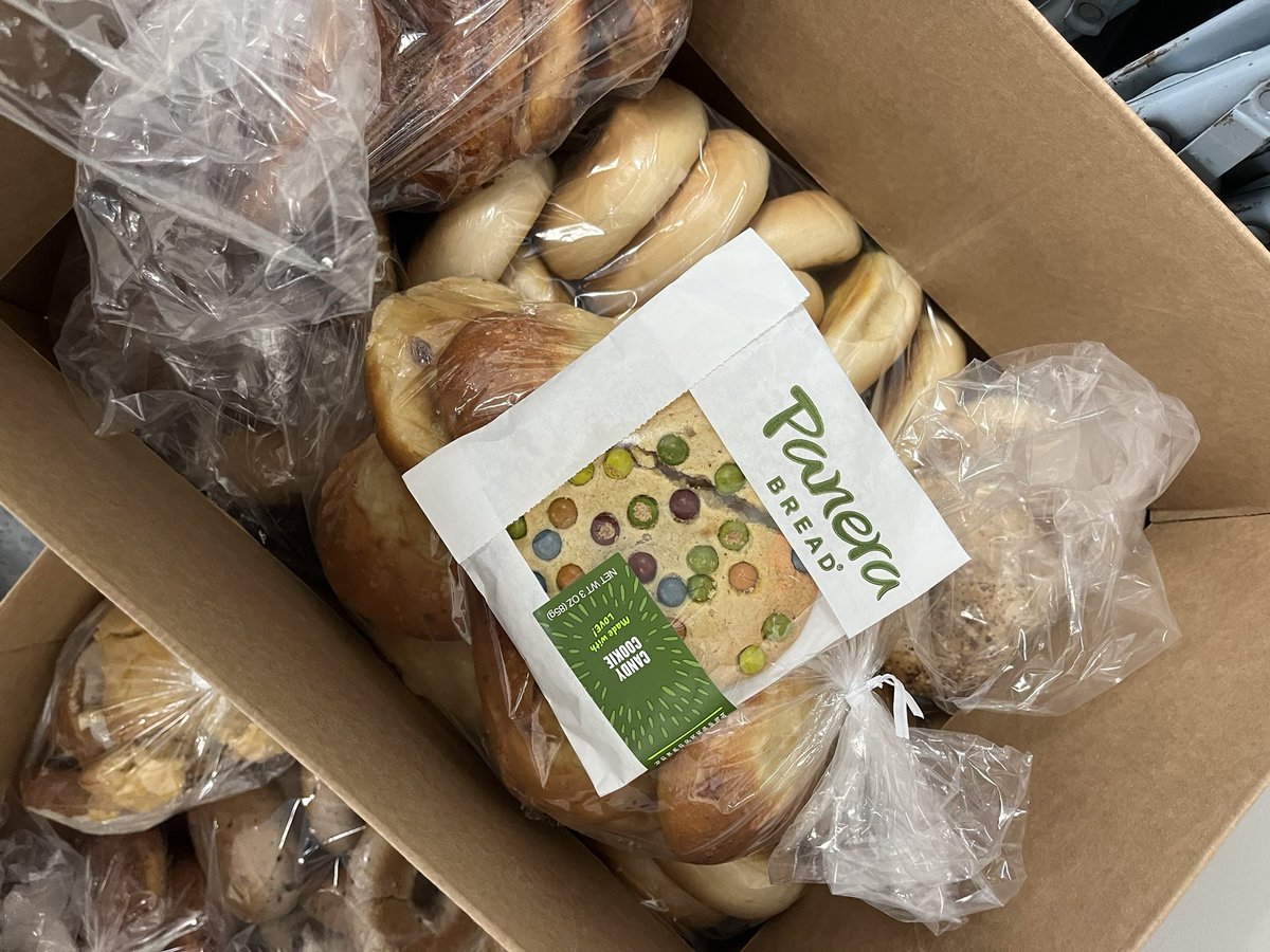 LS6FD's tweet photo. to schedule a smoke alarm installation if you are in need of one. We also could not have done this all without the gracious donations from our community businesses. Special thanks to @Wawa Brownsville Rd Don Giovannis Classic Bakery Panera Bread A &amp; G Pizzeria Locale  and https://t.co/j3b07C8lKg