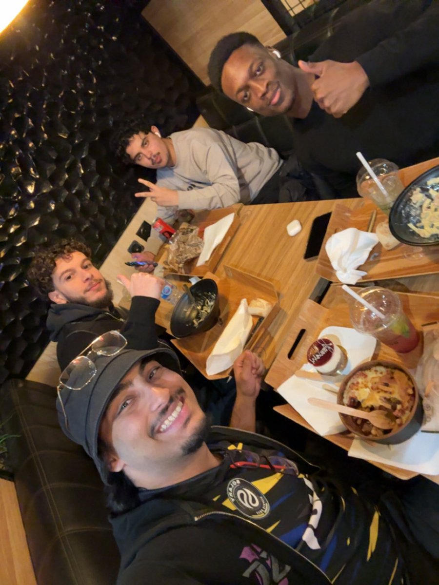 End of the first day of SFL EU, lose against NIP, but manage to win against Goliath Gaming ! Lets focus for the next !
#SLYWIN