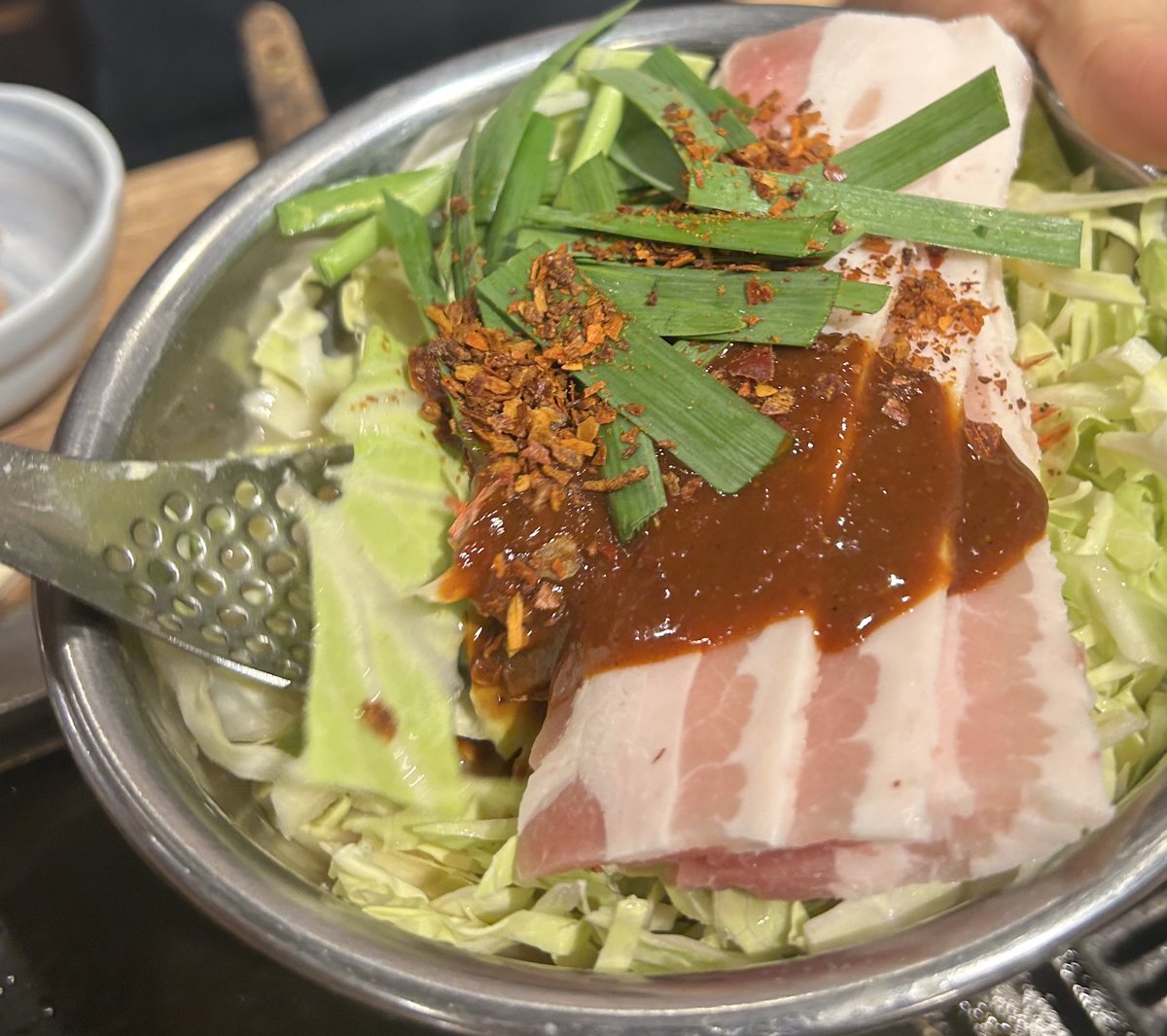 aichu5087's tweet image. 11/22夜。ダブルM氏と飯飲み。2人のリクエストで もんじゃ焼きで乾杯🍻2次会は海鮮レストランで再度の乾杯😊

#もんじゃ酒場だしや池袋東口店