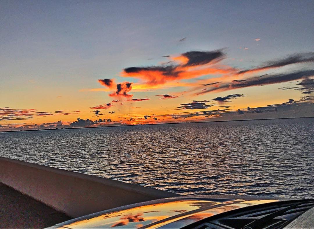 JABinJax's tweet photo. Sunset Over Old Tampa Bay from the Gandy Bridge - 8.6.19

#roamflorida #floridablanca #florida #exploreflorida #floridaexplored #tampa #tampabay #oldtampabay #F150 #southtampa #gandybridge #hillsboroughcounty #sunset #floridasunsets #clouds #saltlife https://t.co/SS0693zGlP