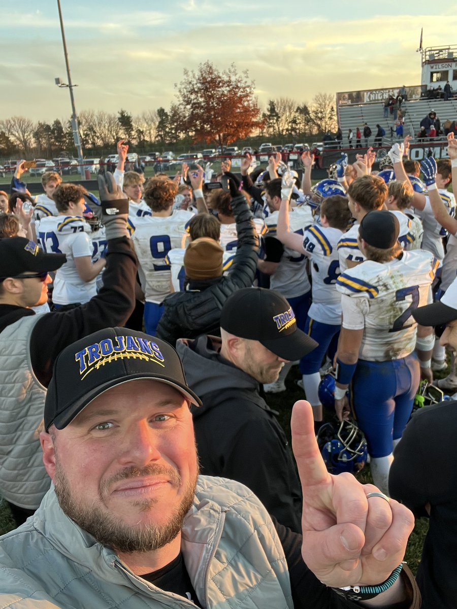 Tim_Brilley's tweet photo. The Trojans are heading to STATE!!! We ❤️ 🏈 #TrojanMachine @pjbrilley15 @juliebrilley https://t.co/VclNcgt134