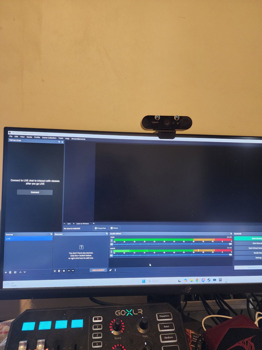 qadiraplays's tweet photo. And like the barely functioning adult I am, I didn't back anything up before setting up the new PC.

Plus side, setting up everything from scratch means it all gets a refresh! https://t.co/GPRx2ht6U0