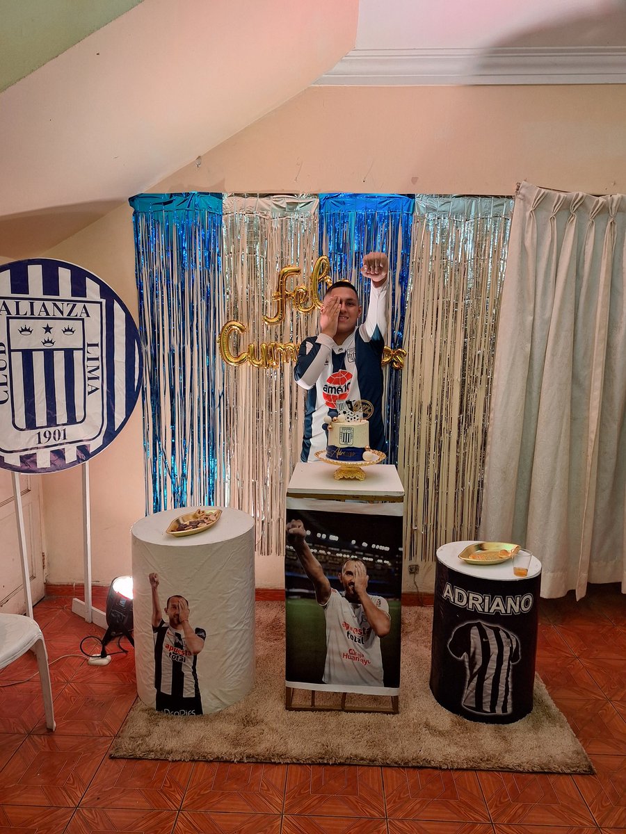 18/11 Gracias a todas las personas que se acordaron el día de mi Cumpleaños Gracias por sus saludos y llamadas 💙 Los llevaré en mi 💙 ¡FELIZ CUMPLEAÑOS A MI!💙🤍
BIENVENIDOS MIS 20 💙 ¡ARRIBA ALIANZA TLV! 💙🤍 #AlianzaLima #ArribaAlianza <a href="/Hernanbarcos/">Hernán Barcos</a> <a href="/romina_vignolo/">Romina Vignolo</a> <a href="/Walo_1901/">Walo</a>