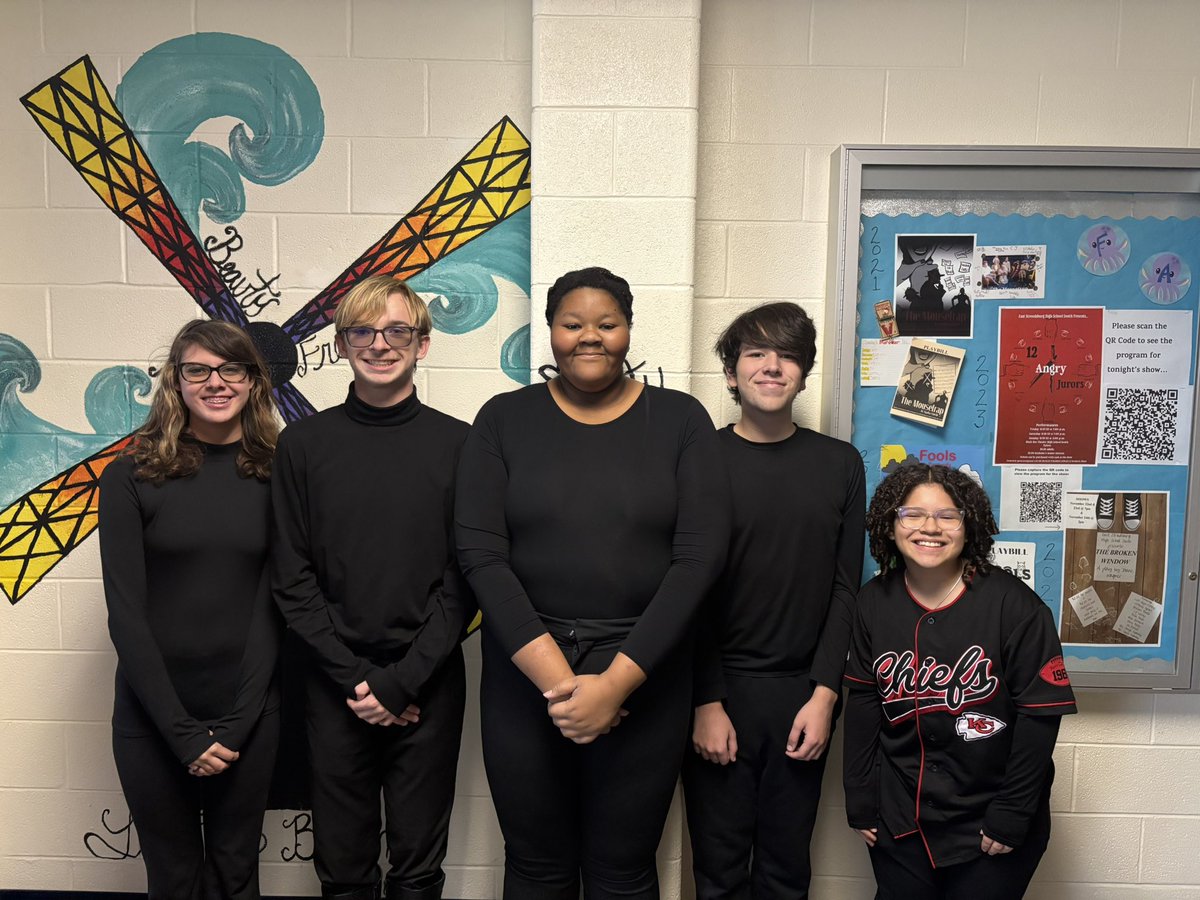Congratulations to the entire cast and crew of the South HS fall play, I Hate Shakespeare. 
The show was fantastic. Especially proud of our band students involved, Julia, Wesley, Alexandria, Riley, and Camila. 🎭🎶❤️