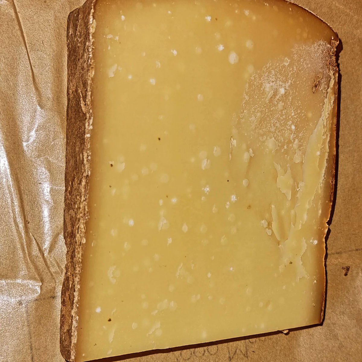 WINEOMAN's tweet photo. Lucky to live close to a great fromagere. Picked up some 48 month old Comte again, nice ripe brie with truffle and a great morbier.
#comtévieux #comte #morbier #brieauxtruffes https://t.co/R3ZgbIQqOA