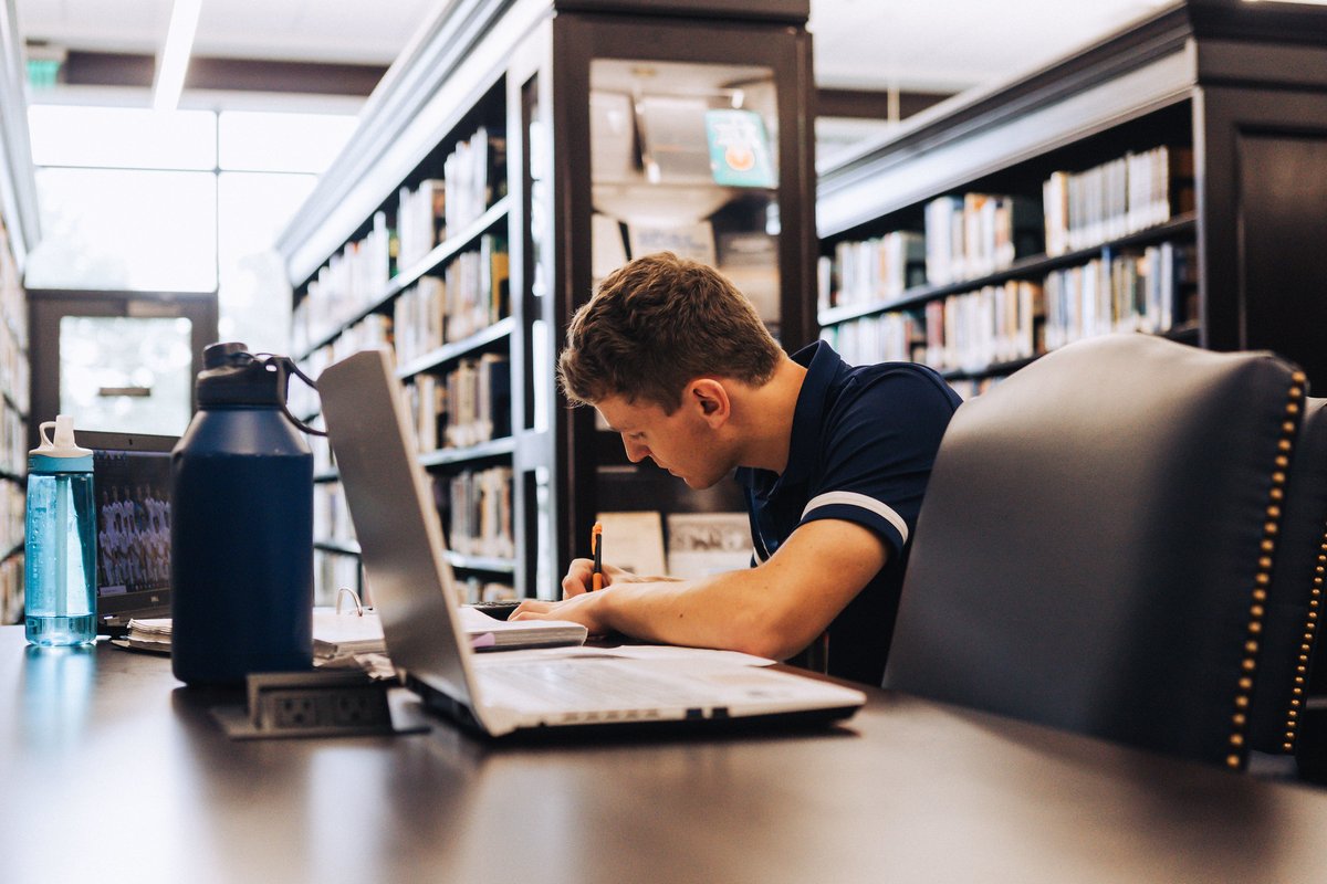 MBTS's tweet image. 📣 Are you a high school student ready to get a head start on college? 

Advance offers college-level courses to help you accelerate your education.

Learn more about Advance at bit.ly/3XhnxQ0