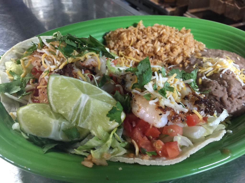 CholosHaleiwa's tweet photo. Succulent shrimp tacos are super onolicious on a Saturday! #Cholos #MexicanFood #fyp #explorepage https://t.co/rmGJicCsbA