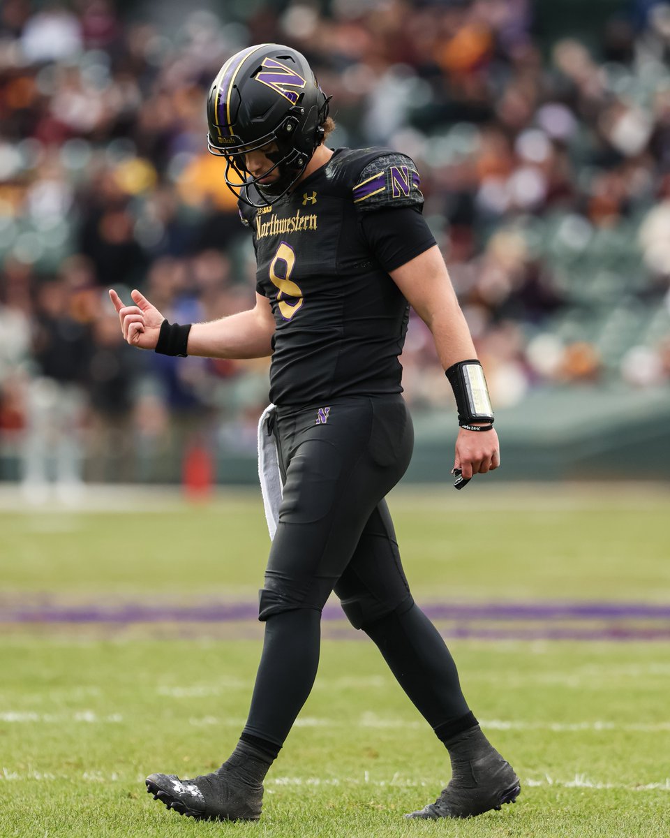 NUFBFamily's tweet photo. Preston Stone in the second half:

15-for-15
174 yards
2 passing TD https://t.co/EFVOHUiBPN