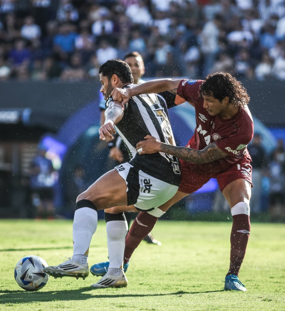 Mathicalabrese's tweet image. Partido imperial de José María Canale, tremendo trabajo defensivo, preciso en los cortes, clave en está coronación de Lanús.