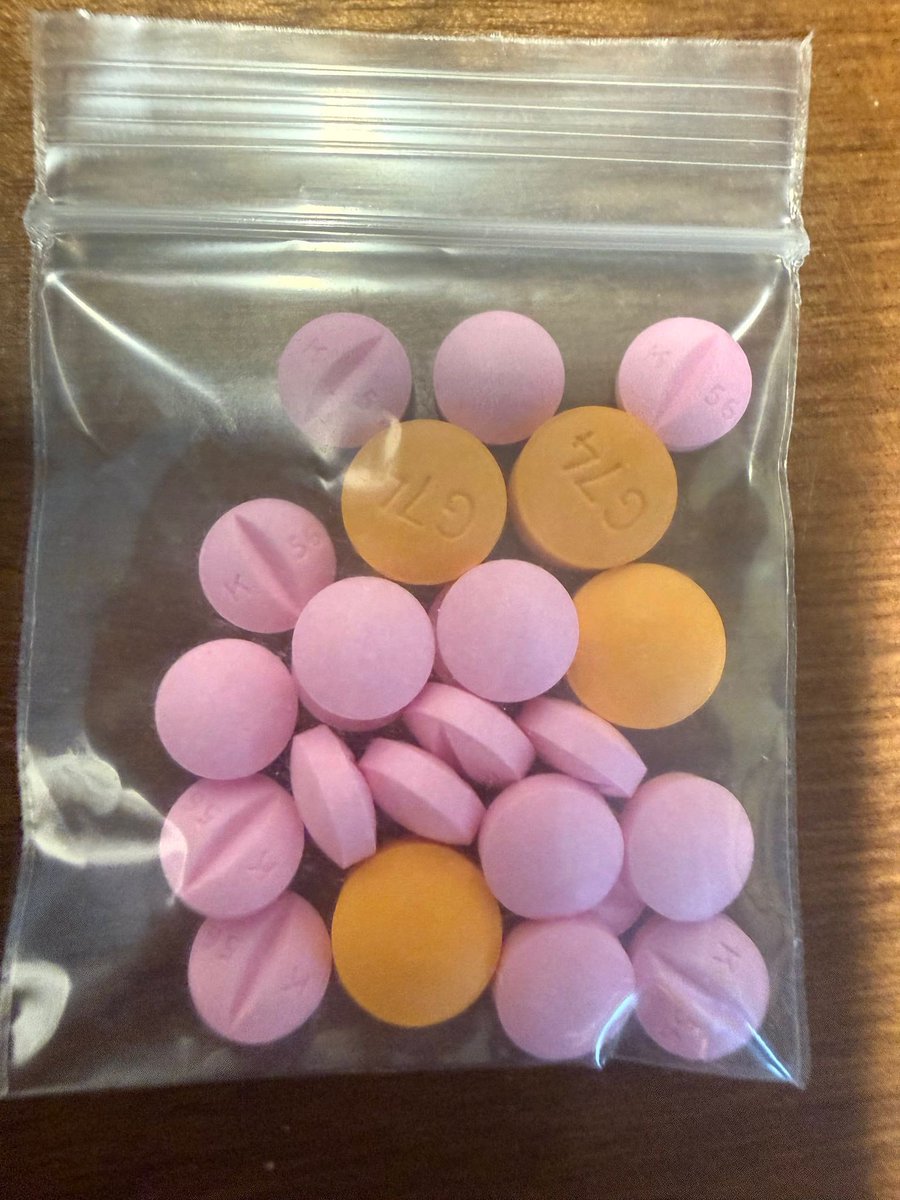 altonlandryy's tweet image. Order in, order out. Up in the air, same day. Fortune Falls Health Inc. &amp;amp; team will take care of all your needs: real Rx, honest, consistent, and delivered fast. Jeff Bezos has some competition. #props #RealRx #✈️ 🚀📦 @whodontgotluck