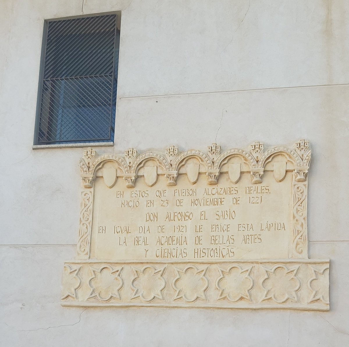 RMedievo's tweet image. #TalDiaComoHoy de 1221 nace, en los Alcázares Reales de Toledo, Alfonso X de Castilla, que sería llamado el Sabio.