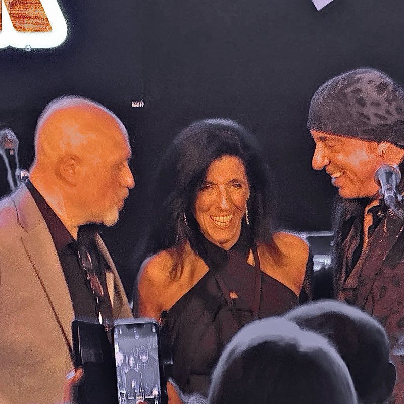 SpringNuts_'s tweet image. Happy Birthday to the legend, the consigliere of E-Street, the Disciple of Rock and Soul, and one helluva Mensch @StevieVanZandt !! Thank you for all you do for @TeachRock , for standing up for what is right and just in this world unconditionally, and for all your love and…