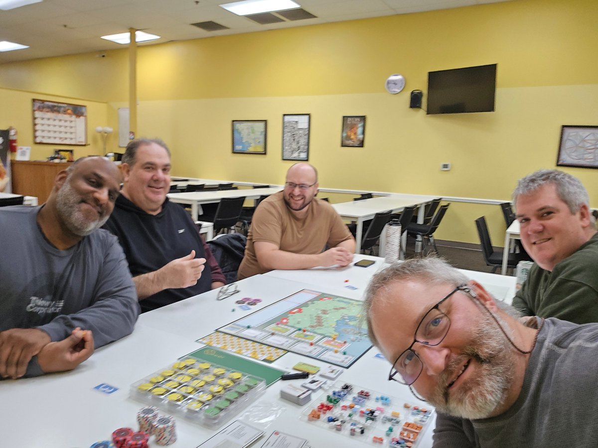 GameMadison's tweet image. 1822PNW at I'm Board Middleton.  Justin David Tim Dave and Rob.  Craziest private auction ever.  We called it after 7 hours with one or two rounds left.   Justin took it!