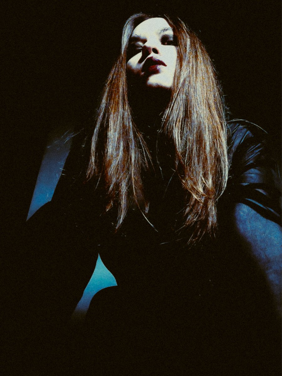 lostphosphor's tweet image. На сьогодні фоток вистачить, бо в мене вже немає пам&apos;яті їх оброблювати