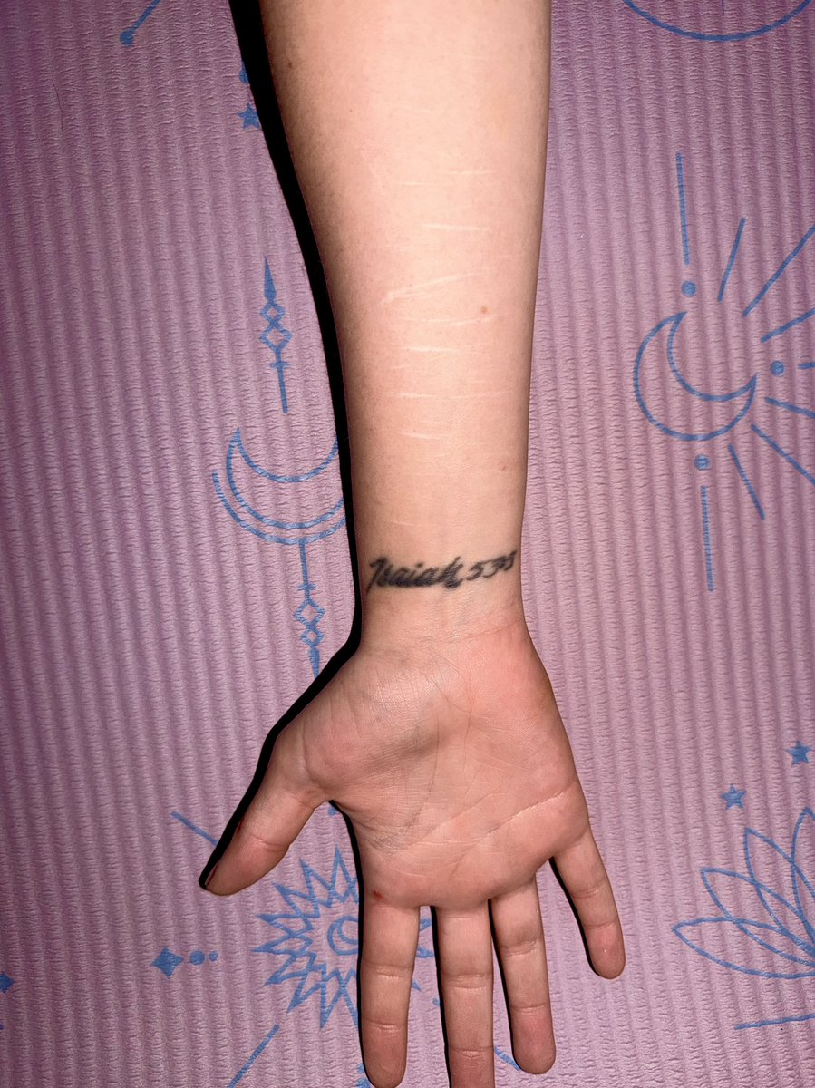 missraydiancee's tweet photo. TW: Self harm
Just your reminder that we all have a past and your mental health matters. I can speak from experience that it does get better. I wouldn’t trade any of my lows for the beautiful life I get to experience now. I love you all. Please take care. #10yearsclean https://t.co/kWRrLIW1f9