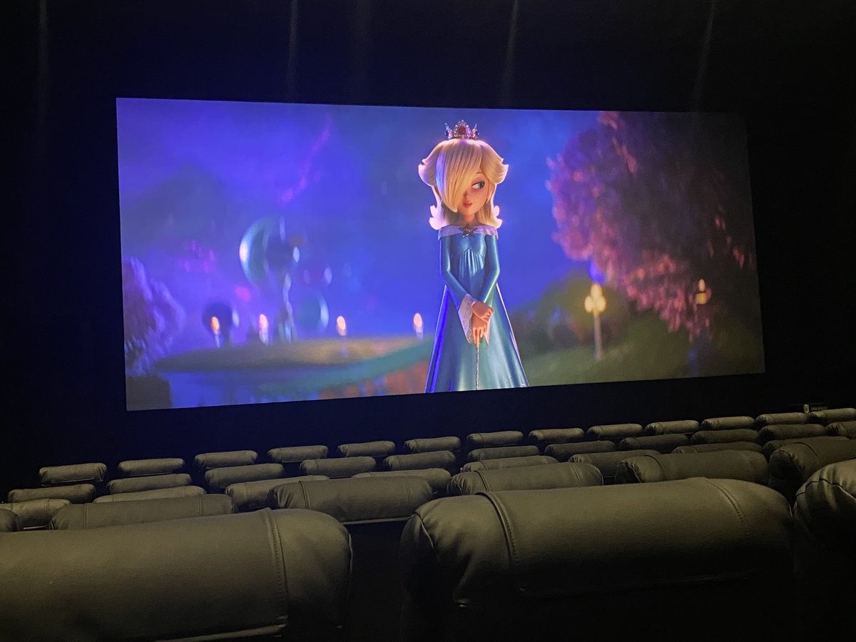 KaisySuperStar's tweet image. guess who saw rosalina on the big screen today