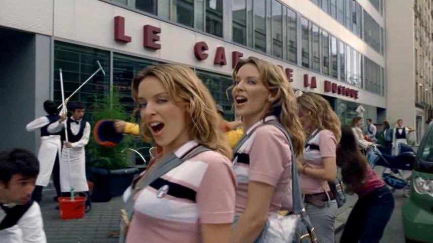 _maxiconecta's tweet image. Hoy me puse a escuchar música de los 2000s y no solo que supera todo lo actual (es obvio) sino que encima de hacían los mejores videoclips, como este de Kylie Minogue que es hipnotizante.
Si, todo tiempo pasado fue mejor 🥹