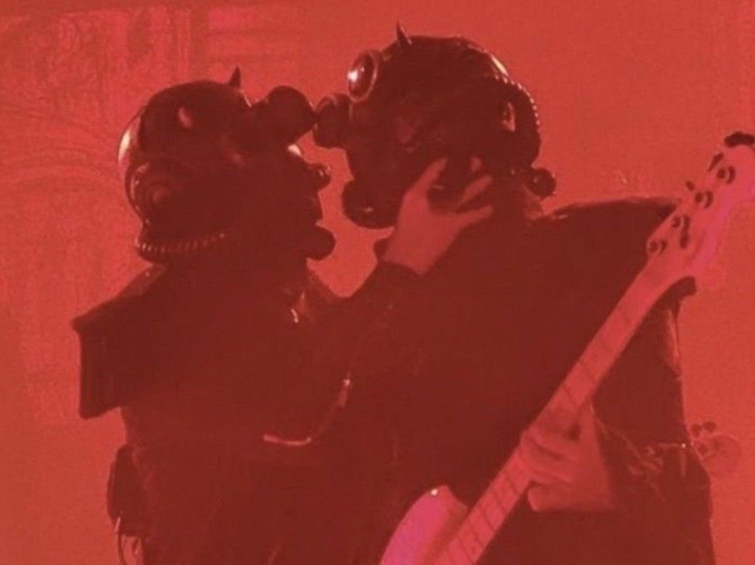 TrashPanda427's tweet image. Went from “you’re mine” to “he’s mine”